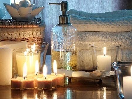 Are candles in glass jars safe